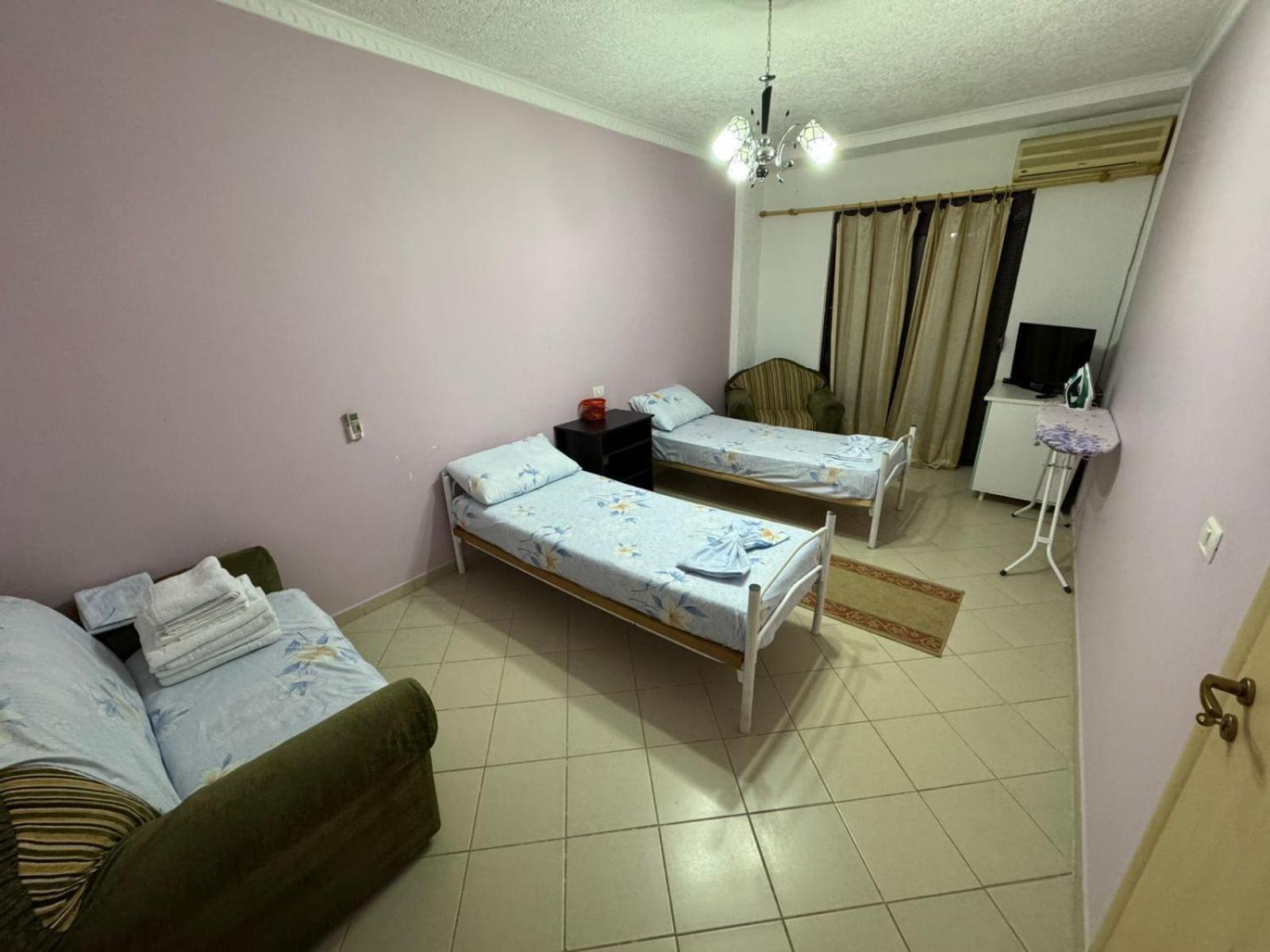 Apartment I&s 2